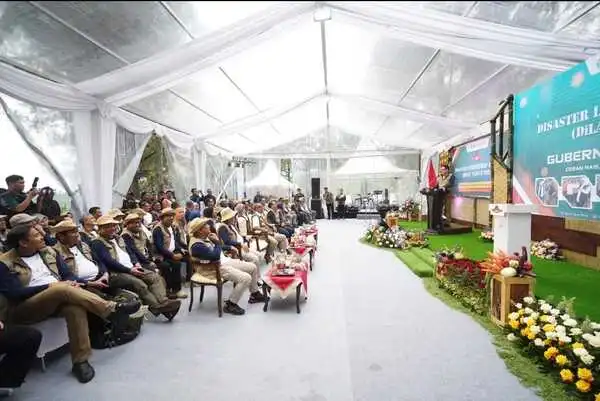 Pejabat Pemprov Jatim Ikuti Disaster Leadership Academy di Coban Rais