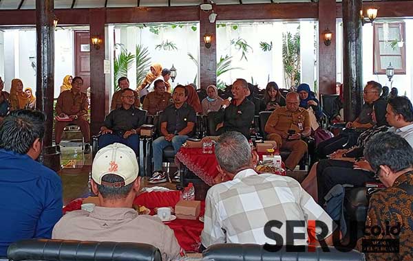 Antusias masyarakat semakin tinggi pada Ngombe seri ketiga. (Seru.co.id/ws10) - Warga Gading Kasri Mengadu Soal Banjir ke Pj Wali Kota Saat Ngombe