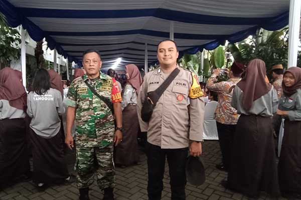 Babinsa Klojen dampingi kunjungan Kementrian BUMN ke SMAN 1 Kota Malang. (ist) - Babinsa Klojen Dampingi Kunjungan Kementrian BUMN ke SMAN 1 Kota Malang