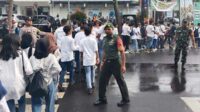 Babinsa Koramil 0833/01 Klojen amankan jalan sehat HUT SMPN 6 Malang. (ist) - Babinsa Koramil 0833/01 Klojen Amankan Jalan Sehat HUT SMPN 6 Malang