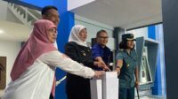 Gubernur Jatim Khofifah Indar Parawansa meresmikan asrama SMA Taruna Nala. (ws9) - Gubernur Jatim Resmikan Gedung Asrama SMAN Taruna Nala