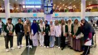 Keberangkatan mahasiswa pengabdian masyarakat UIN ke Malaysia. (ist) - UIN Malang Gelar Pengabdian Masyarakat Internasional di Malaysia