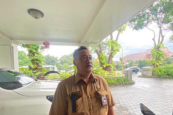 Kepala DLH Kota Malang saat ditemui di The Shalimar Boutique Hotel. (Seru.co.id/ws9) - DLH Fokus Improvisasi Sistem Persampahan Kota Malang di Tahun 2024