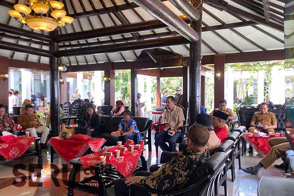 Marcomm Cyber Mall meminta dukungan dukungan MSA saat Ngombe. (ws9) - Pemkot Malang Dukung Malang Shopping Adventure Meriahkan HUT 110 Kota Malang