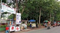 Para PKL sore hari di taman Merjosari. (Seru.co.id/ws10) - Liburan Kuliah Pengaruhi Perputaran Ekonomi di Kota Malang