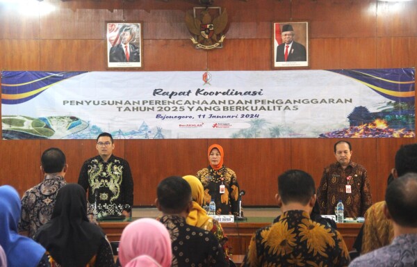 Bappeda menggelar Rapat Koordinasi Penyusunan Perencanaan dan Penganggaranmengusung tema 'Tahun 2025 yang Berkualitas'.