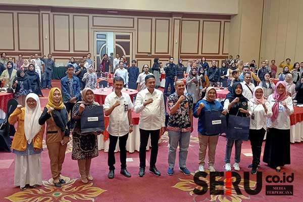 Pj Wali Kota Malang bersama para peserta pelatihan jurnalistik. (Seru.co.id/ws10) - Tekan Disinformasi, Pj Wali Kota Malang Buka Pelatihan Jurnalistik Pewarta Warga