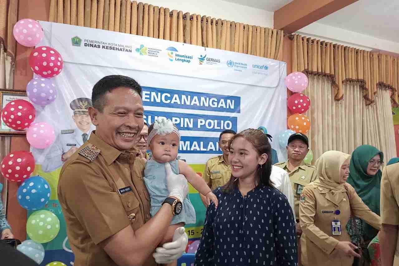 Pj Wali Kota Malang Hadiri Hari Pertama Pekan Imunisasi Nasional Polio