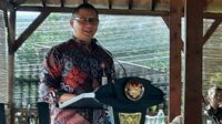 Pj. Wali Kota Batu, Dr. Aries Agung Paewai SSTP MM saat press conference bersama Awak Media di batu. (Seru.co.id/dik) - Beberapa OPD di Batu Minim Serapan, Ini Jawaban Pj. Wali Kota Batu