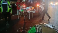Menyalip Truk Gandeng, Pengendara Roda Dua Meninggal Tertabrak