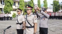 Sertijab salah satu Pejabat Utama bertempat di halaman Apel Mapolres Situbondo, Senin (29/1/2024) pagi. (Seru.co.id/son) - Kapolres Situbondo Pimpin Serah Terima Jabatan Kabag Ops