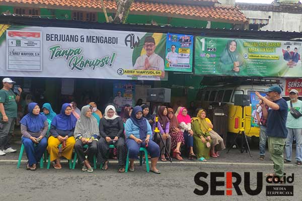 Arief Wahyudi dan Hikmah Bafaqih Dukung Muslimat NU Bagikan 1.000 Paket Sembako Murah