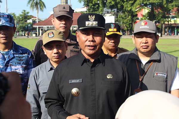 Bupati Jombang, Sugiat. (Seru.co.od/ful) - Satpol PP Jombang Gelar Apel Kesiapan Pengawasan Pengamanan Pemilu 2024