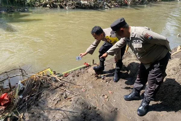 Lokasi mayat bayi yang ditemukan warga di Kecamatan Pakis. (ist)