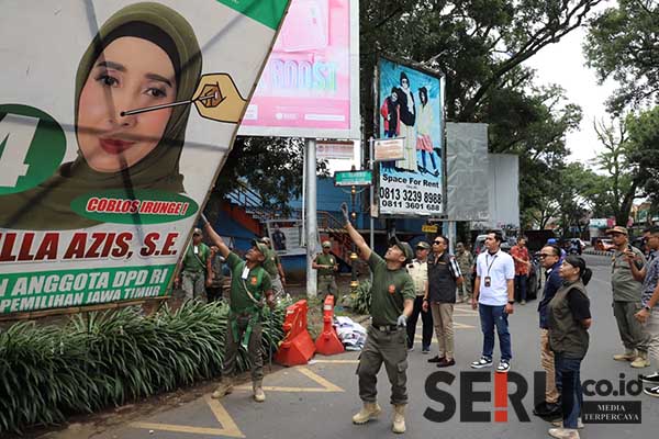 Jajaran OPD Kota Malang dikerahkan bantu Bawaslu tertibkan APK. (pro) - Pj Wali Kota Malang Kerahkan Jajaran OPD Bantu Bawaslu Tertibkan APK