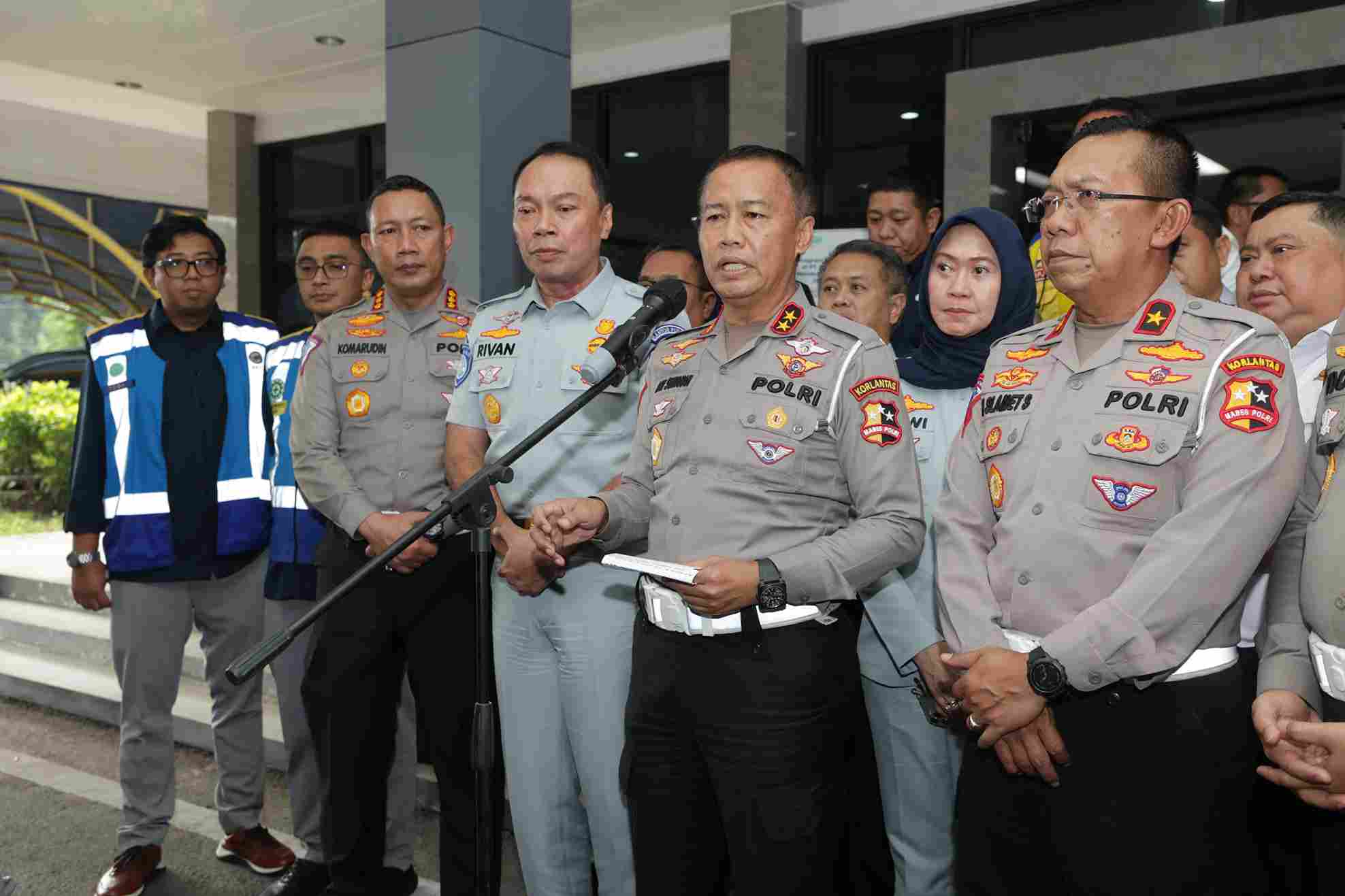 Persiapan Operasi Ketupat 2024 Kakorlantas Lakukan Survei Tol Jakarta - Jateng - Jatim