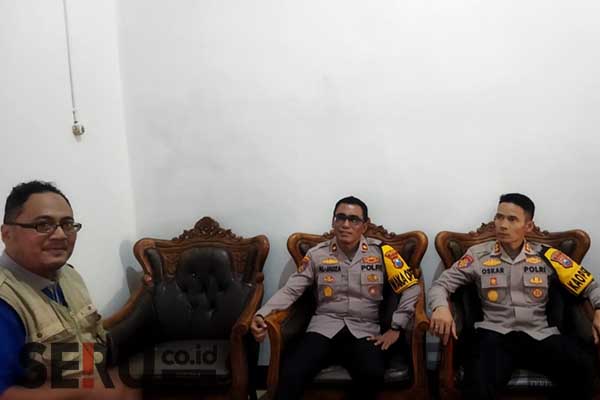 Kapolres Batu dan Wakapolres Batu, saat bertemu SERU.co.id. (ist) - Antisipasi Money Politic, Polres Batu Siapkan 2 Tim Khusus