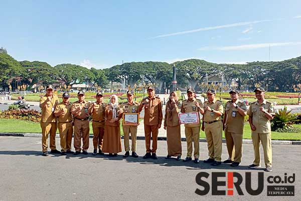 Kecamatan Sukun raih inovasi terbaik pada Internalisasi Core Values ASN Berakhlak Tahun 2023. (ws10) - Pj Wali Kota Malang Berikan Penghargaan ASN Berakhlak Kepada Inovasi OPD Terbaik