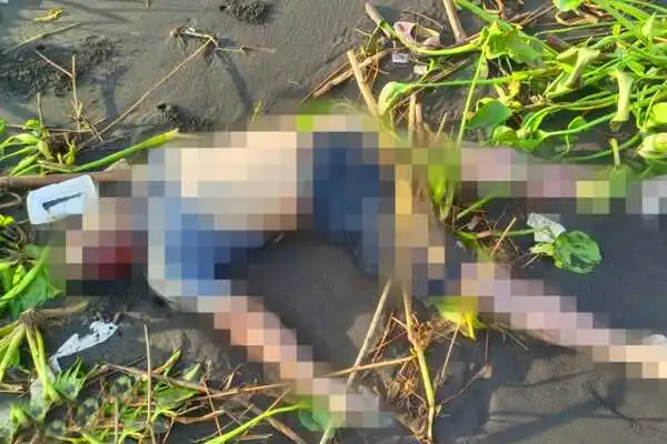 Warga Jember Digegerkan Penemuan Mayat Pria di Pesisir Pantai Paseban