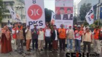Para caleg dan legislatif DPRD Kota Malang di Kayutangan Heritage mengajak masyarakat mencoblos. (rhd) - Ribuan Massa PKS Kota Malang Padati Kayutangan Heritage, Targetkan 11 Kursi AMIN Menang