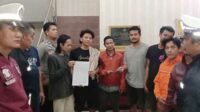 Para pemuda yang berselisih paham. (ist) - Begini Kronologi Keributan Depan Apartemen Suhat, Polisi: Kasus Berakhir Damai