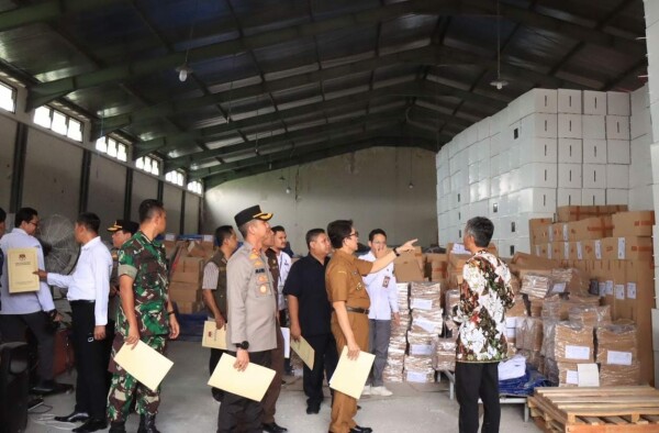 Pastikan Kesiapan Pemilu, Forkopimda Bojonegoro Kunjungi Gudang Penyimpanan Logistik