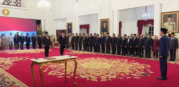Pelantikan Menko Polhukam Hadi dan Menteri ATR BPN AHY. (ist) - Presiden Jokowi Resmi Lantik Hadi Tjahjanto Jadi Menko Polhukam