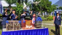 Pelepasan burung merpati sebagai simbolis Polinema terbang dengan prestasi lebih tinggi. (rhd) - Dies Natalis ke-42, Polinema Usung Green Technology