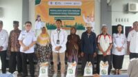 Pemkab Bojonegoro dan Bulog Salurkan Bantuan Pangan Cadangan Beras