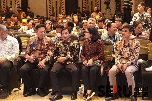 Pj Wali Kota Malang bersama jajarannya mengikuti Rapat Koordinasi Netralitas ASN di Bali. (pro) - Kunci Profesionalitas, Pj Wali Kota Malang Komitmen Jaga Netralitas ASN