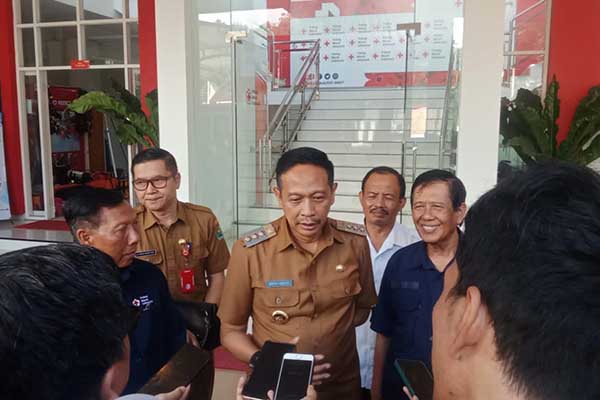 Pj Wali Kota Malang siap alokasikan dana hibah untuk peremajaan prioritas dari PMI Kota Malang. (Seru.co.id/ws10) - Pj Wali Kota Malang Tinjau Fasilitas PMI, Siap Alokasikan Hibah untuk Peremajaan