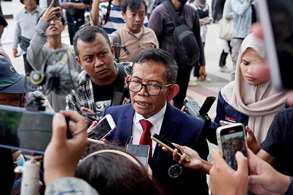 Prof Dr Hari Wahyono MPd menyampaikan keprihatinannya terhadap perilaku kurang terpuji pemimpin bangsa. (ist) - UM Nyatakan Sikap, Serukan Presiden Jokowi Jaga Cita-cita Proklamasi dan Reformasi