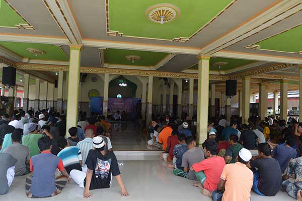 Suasana peringatan Isra Mi'raj di Masjid At-Taqwa Rutan Kelas IIB Trenggalek. (Seru.co.id/ams) - Ratusan Warga Binaan Rutan Kelas IIB Trenggalek Ikuti Peringatan Isra' Mi'raj