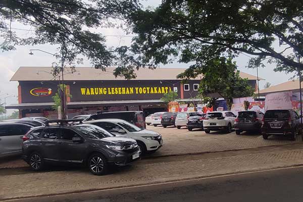 Warung Lesehan Yogyakarta cabang Jalibar-Kepanjen, sebagai desterbesar. (rhd) - Warung Lesehan Yogyakarta Cabang Jalibar-Kepanjen, Destinasi Wisata Kuliner Terbesar di Kabupaten Malang