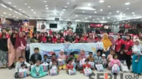 KDS Situbondo Berbagi, Puluhan Anak Yatim Digratiskan Belanja Satu Setel Baju Lebaran