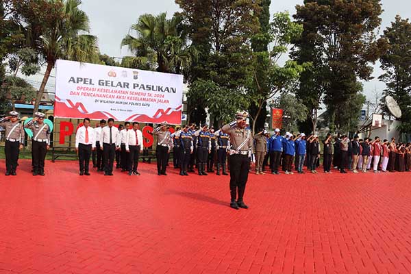 Apel Gelar Pasukan di Mapolres Batu. (ist) - Polres Batu Gelar Apel Pasukan Operasi Keselamatan Semeru T.A 2024 dan Pencanangan Keselamatan Jalan