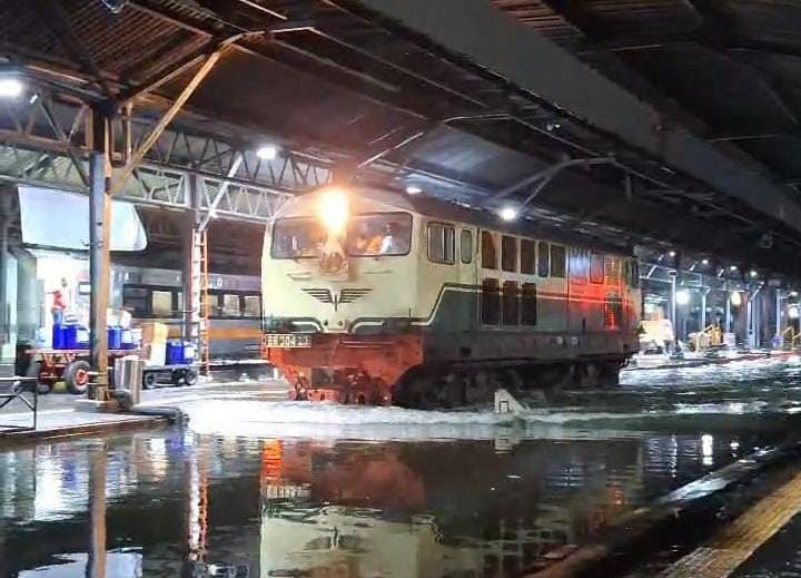 Banjir di Semarang Sebabkan KA Pandalungan Tujuan Jember Terlambat 6 Jam