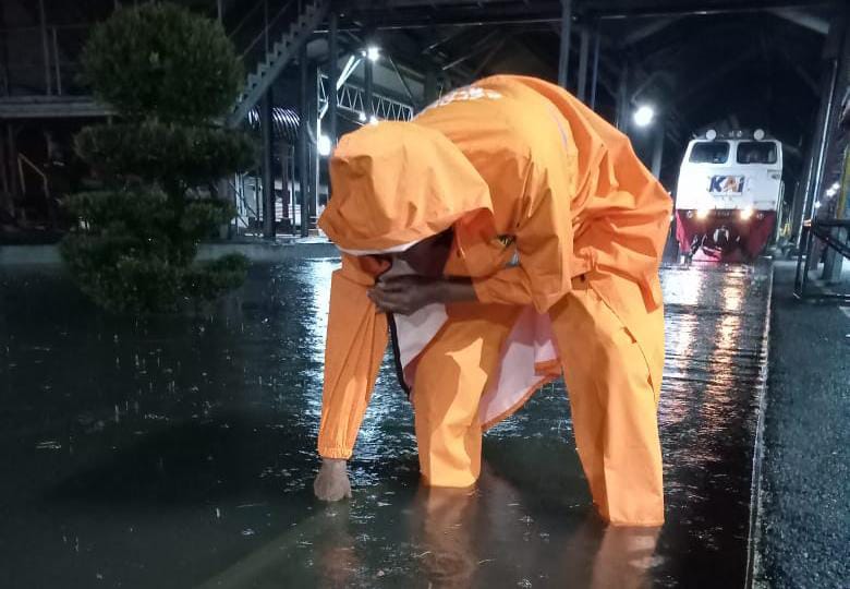 Banjir di Semarang Sebabkan KA Pandalungan Tujuan Jember Terlambat 6 Jam