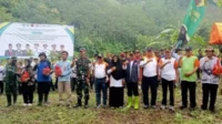 Dandim 0823 dan Bupati Situbondo Tanam Ribuan Bibit Pohon Gunung Patemon