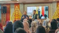 Founder Mavendra Group, Mohammad Cahyadi memberikan penjelasan kepada mahasiswa. (rhd) - Kolaborasi Mavendra TC - Career Center FIA UB Siapkan Mahasiswa di Dunia Kerja