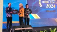 LPPL Agropolitan Televisi Kota Batu Terima Penghargaan Anugerah Media Center 2024