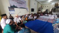 Komunitas Aksara Tumapel konsisten santuni anak yatim dan duafa selama Ramadan. (rhd) - 21 Tahun Aksara Tumapel Konsisten Santuni Anak Yatim dan Duafa selama Ramadan