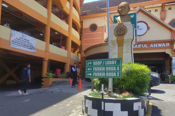 Lahan parkir yang jadi obyek lelang. (rhd) - PT Indo Parkir Utama Laporkan RSSA ke Ombudsman, Dugaan Lelang Parkir Curang