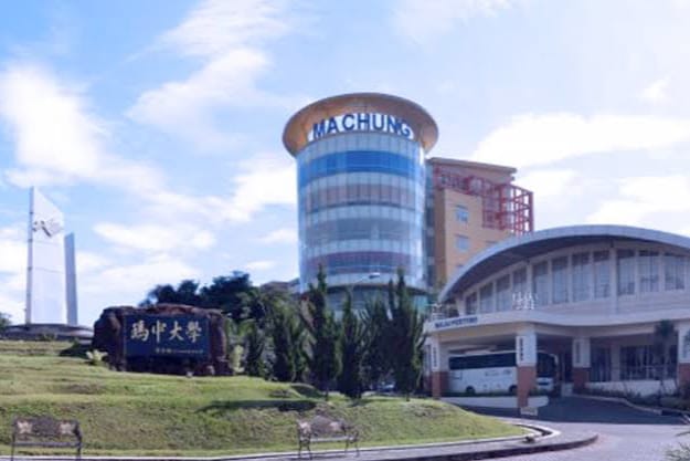 Membanggakan, Mahasiswa dan Alumni Universitas Ma Chung Jejakkan Kaki di Dunia Internasional