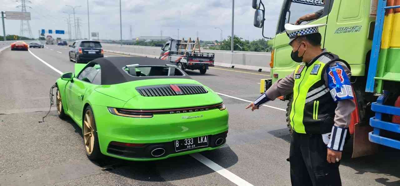 Kecelakaaan di Tol Sidoarjo, Pengemudi Porsche Belum Tunjukkan Surat Kendaraan