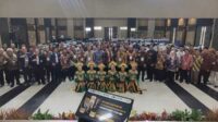 Para peserta FKKA PTNBH berfoto bersama. (rhd) - FKKA PTN-BH Dorong Beragam Sublimasi Peran Perguruan Tinggi