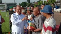 Pemkab Jombang melalui Dinas Sosial Serahkan Bansos bagi PPKS dan PSKS