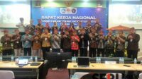 Pengurus FDTI, pemateri dan tuan rumah FT UB. (rhd) - Rakernas FDTI Pangkas Kesenjangan Fakultas Teknik Perguruan Tinggi se-Indonesia
