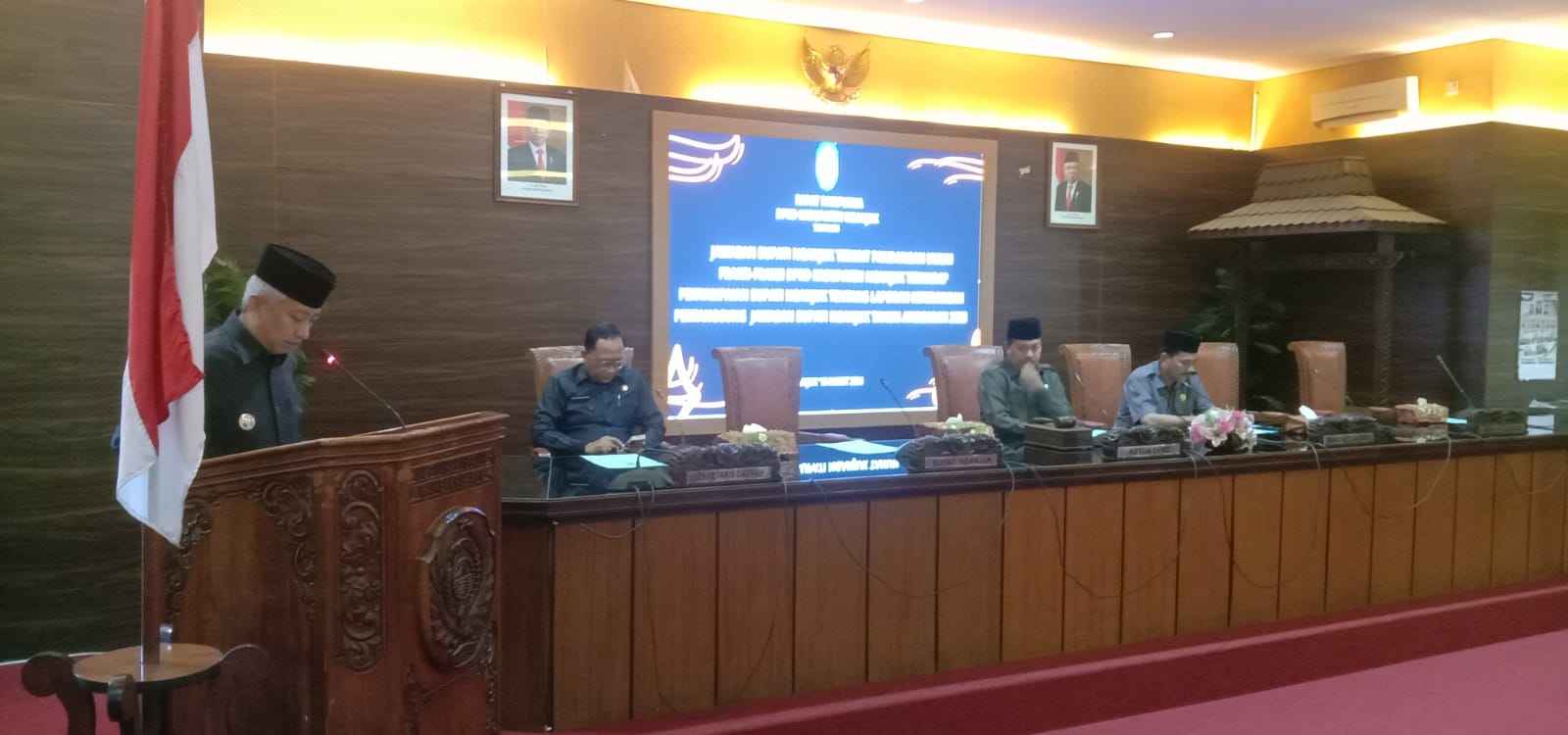 Penjabat (Pj) Bupati Sri Handoko Taruna hadiri rapat paripurna DPRD Nganjuk