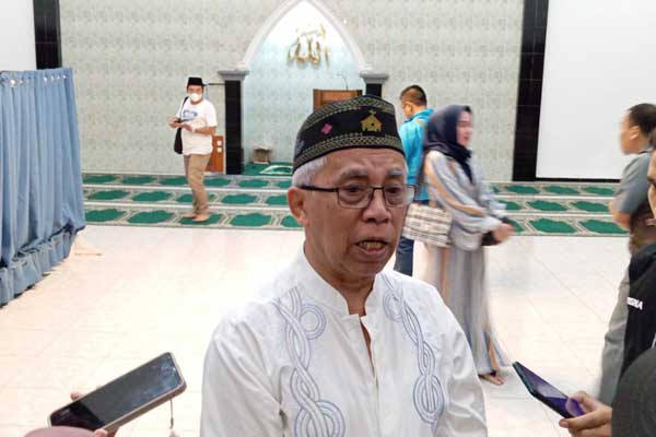 Rektor Unitri berharap, Unitri bermanfaat bagi masyarakat sekitar. (mg2) - Unitri Siap Berikan Beasiswa Bagi Masyarakat Sekitar Kampus